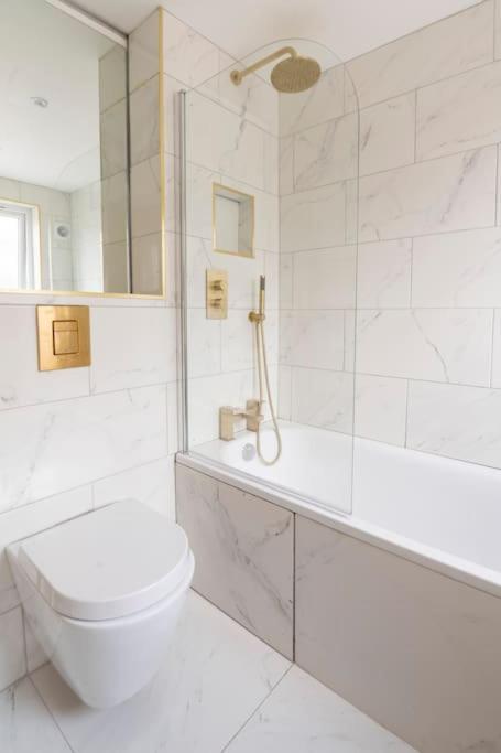 Riverside Serviced Apartments Лондон Экстерьер фото
